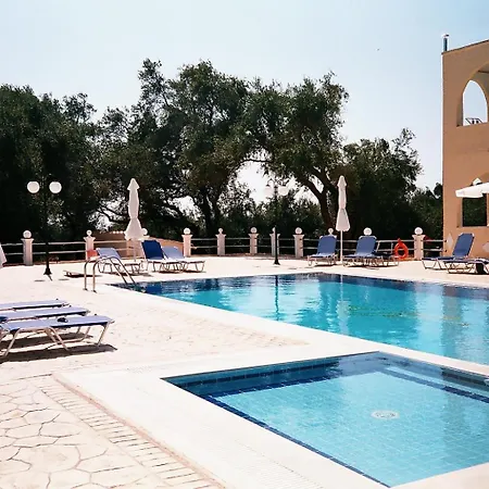 Prasoudopetra Apartahotel *