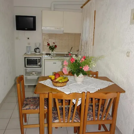 Prasoudopetra Ágios Matthaíos