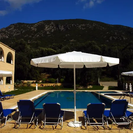 Prasoudopetra Apartahotel