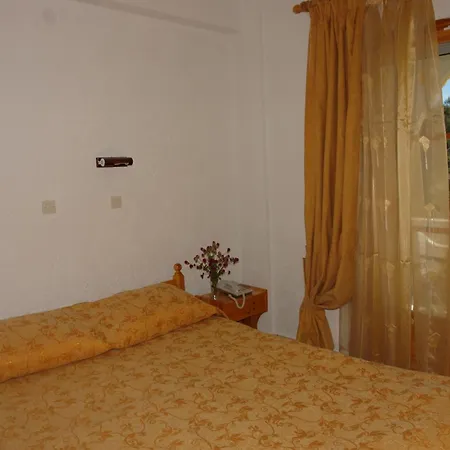 Prasoudopetra Apartahotel *
