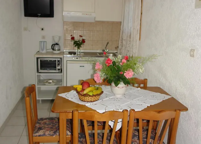 Prasoudopetra Agios Matthaios (Corfu)